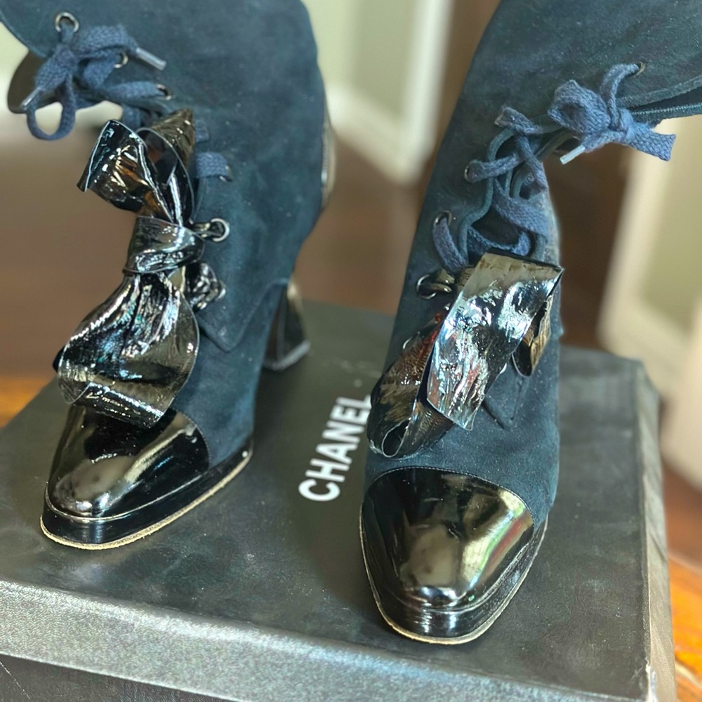 Chanel Vintage Boots size 39/8.5 - Picture 7 of 14